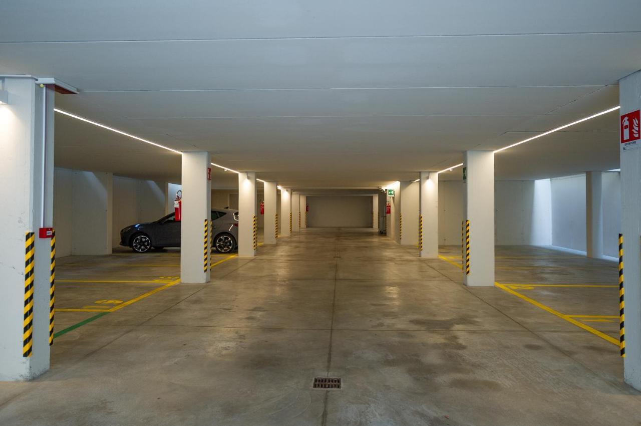 Ah Porticcioli Boutique Apartments San Felice del Benaco Exteriör bild