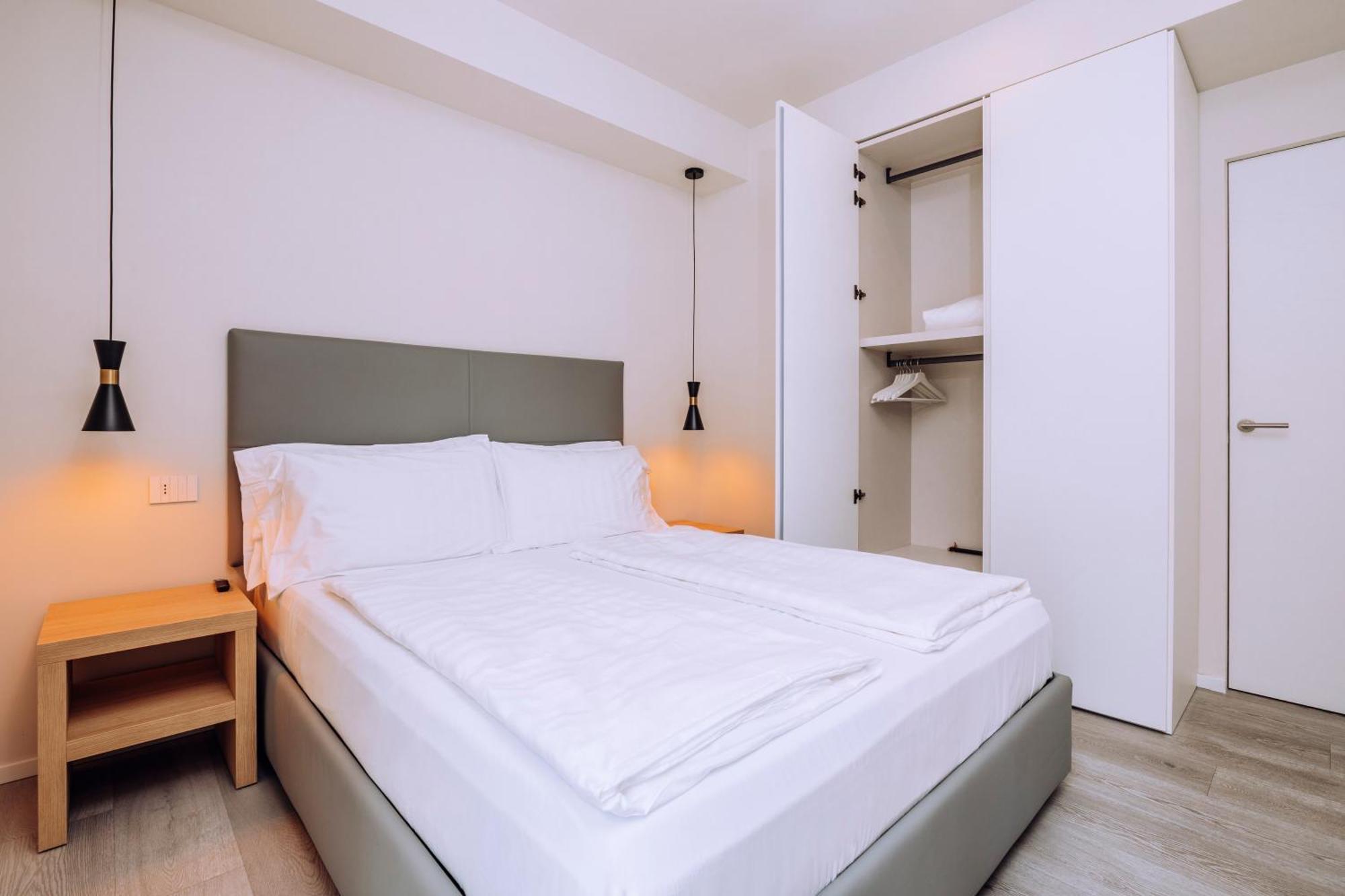 Ah Porticcioli Boutique Apartments San Felice del Benaco Exteriör bild