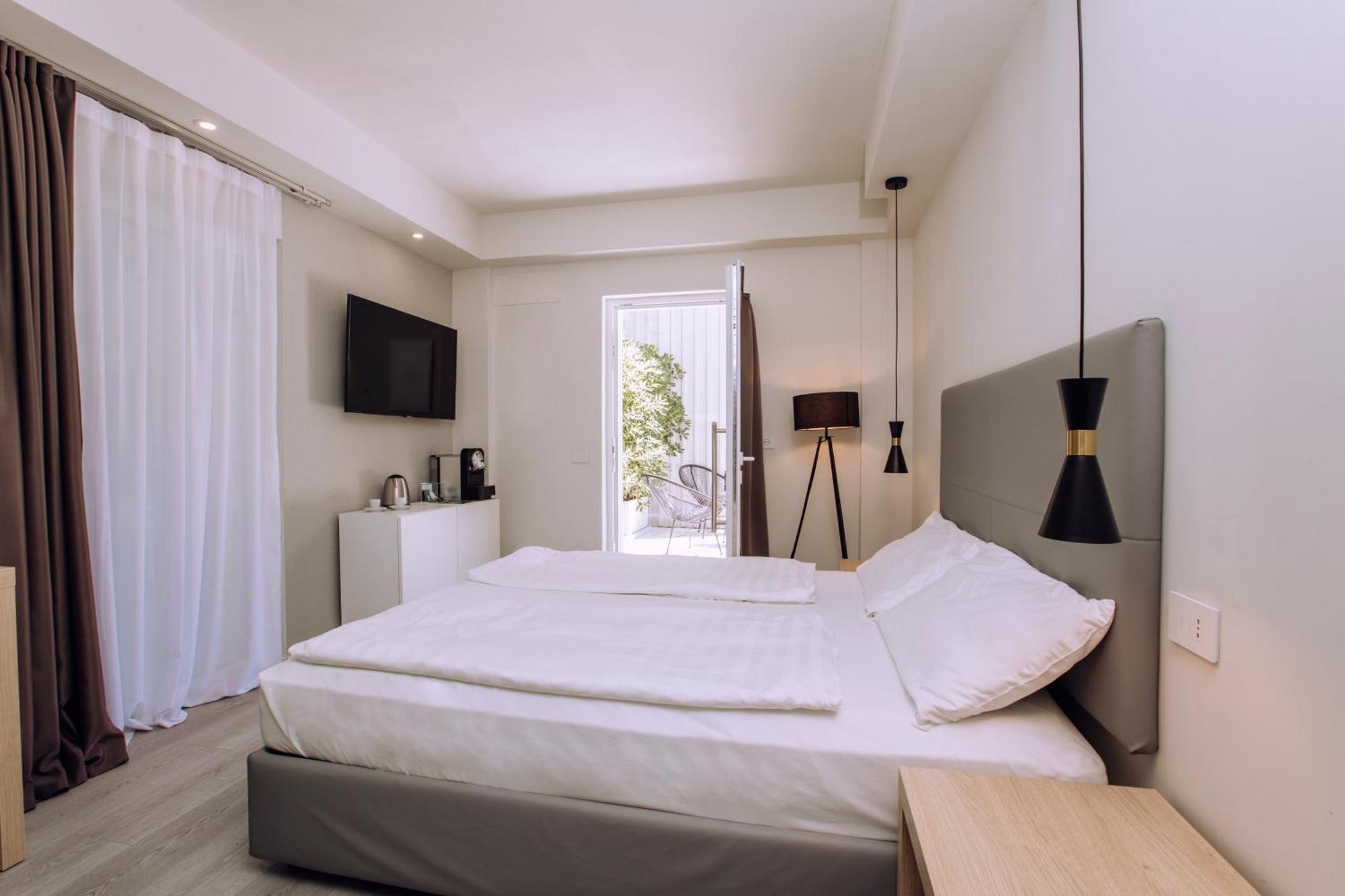 Ah Porticcioli Boutique Apartments San Felice del Benaco Exteriör bild